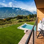 Шале Romantik Im Weingut Eichenstein Мерано