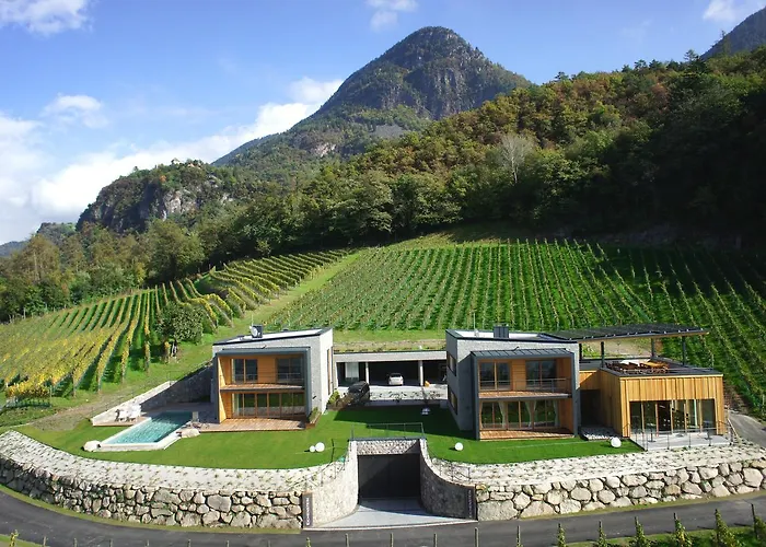 Chalet Romantik Im Weingut Eichenstein Merano